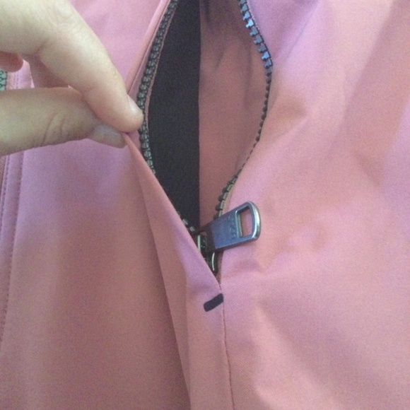 Womens rain and wind blocker - Picture 2 of 6